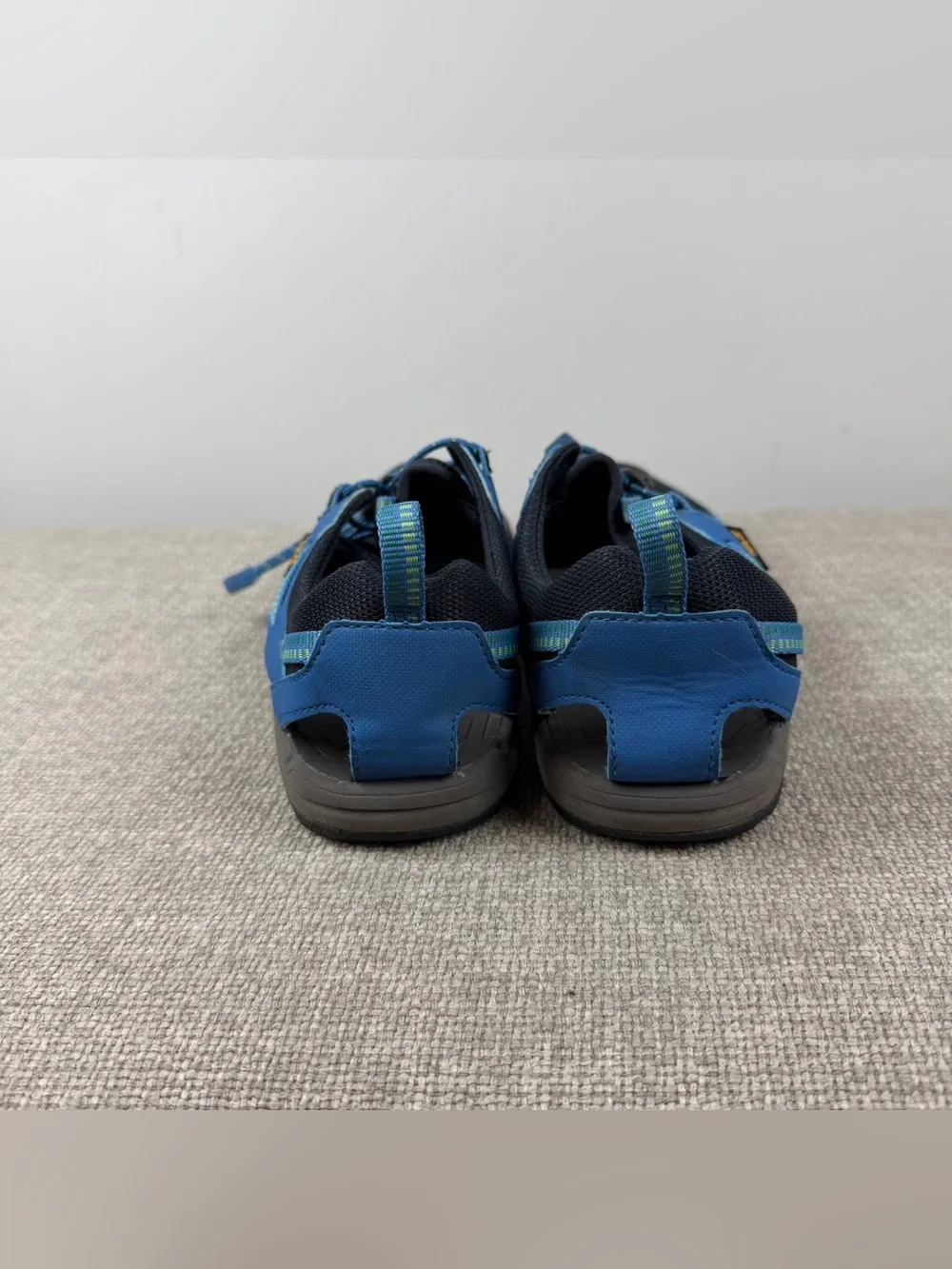 Teva Manatee Sandals Blue Black Closed Toe Sport Hiking Water Big Kid Size 6
